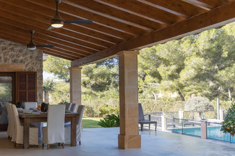 Villa in finca style in a prime residential location with plenty of privacy — photo 3