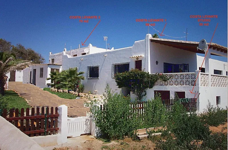 Residential complex on the first sea line - versatile investment in Cala Serena — photo 2