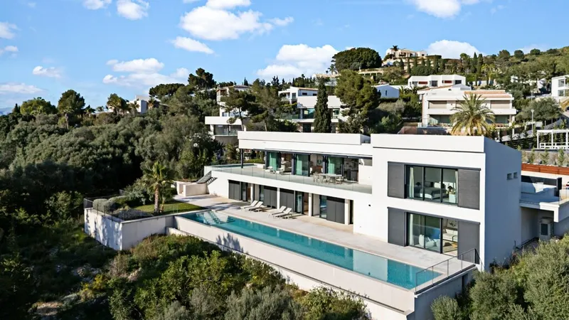 Amazing 6-bedroom contemporary luxury villa with 2 pools — photo 3