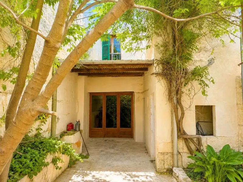 Village house with large garden and multiple possibilities — photo 4