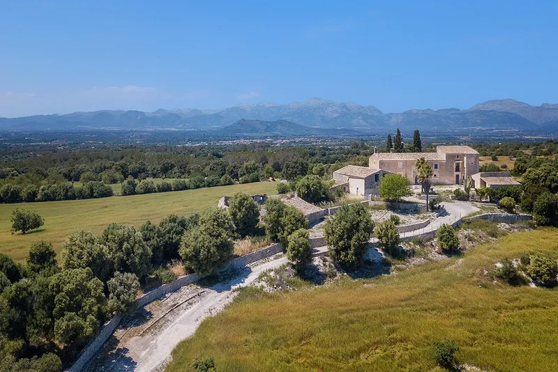 Llubi full of character country property for sale with mountain view — photo 10