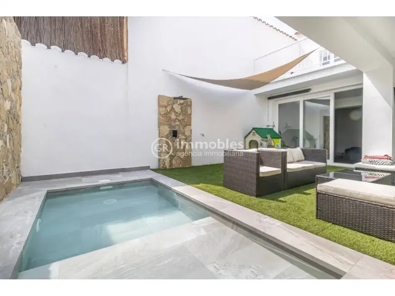 Total area 150 m², plot area 117 m², usable area 138 m², double bedrooms: 2, 3 bathrooms, air conditioning (cold and heat) — photo 2
