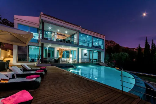 Puerto Alcudia, impressive chalet with holiday rental license in the luxurious Cielo de Bonaire neighborhood — photo 1