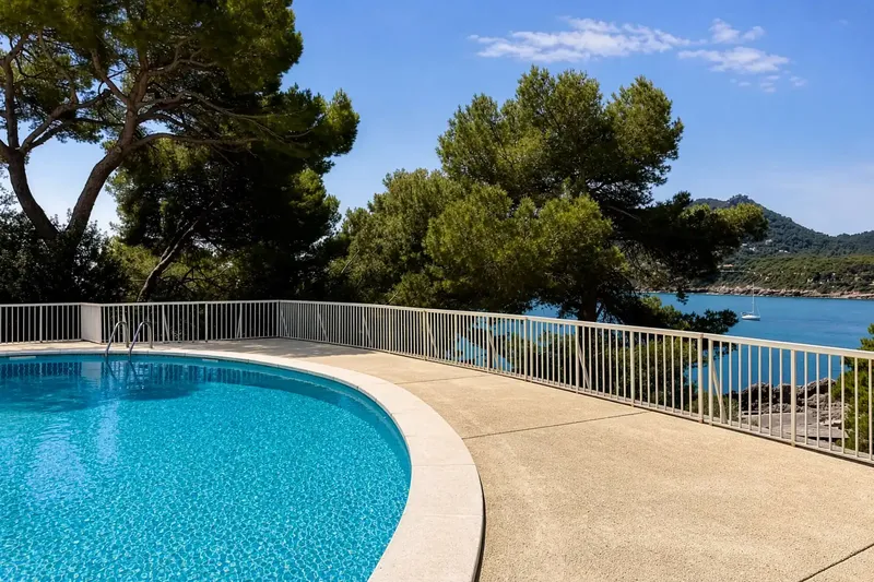 In a highly sought-after location, in a complex with sea access, we present this apartment which, with its large partially covered terrace, offers the perfect living space to enjoy Mallorca to the fullest. — photo 7