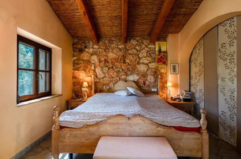 Self-sufficient finca near Portocolom with guest house at woodland edge — photo 8
