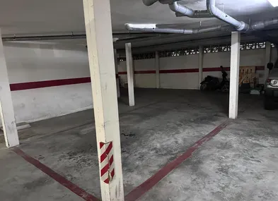Parking space with ample storage space — photo 7