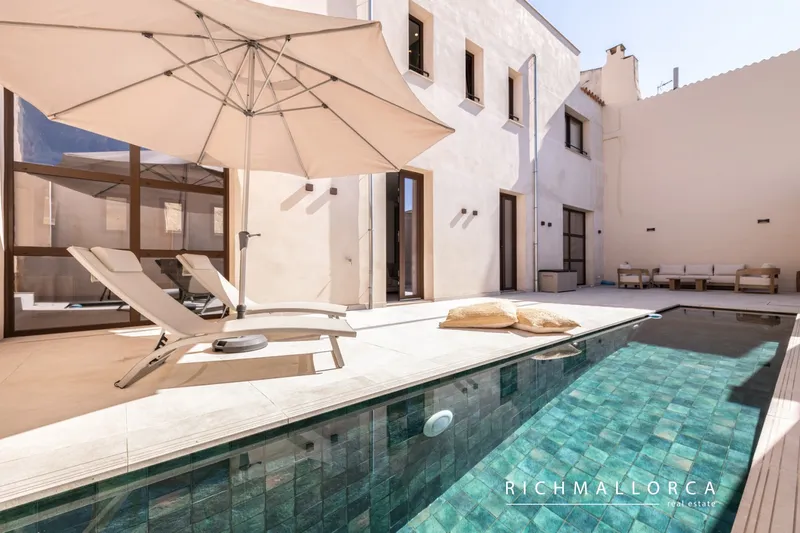 Exclusive New-Build Residence with Pool in the Heart of Villafranca de Bonany — photo 1