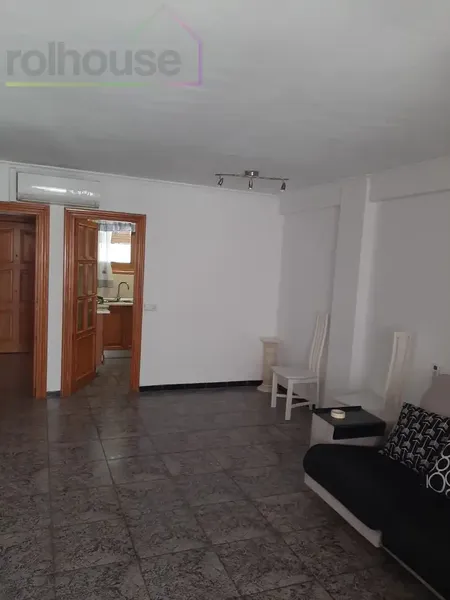 Can Pastilla, piso con ascensor semiamueblado. Recibidor, salón comedor, salita de estar, cocina amueblada y equipada, 2 dormitorios dobles, — photo 3
