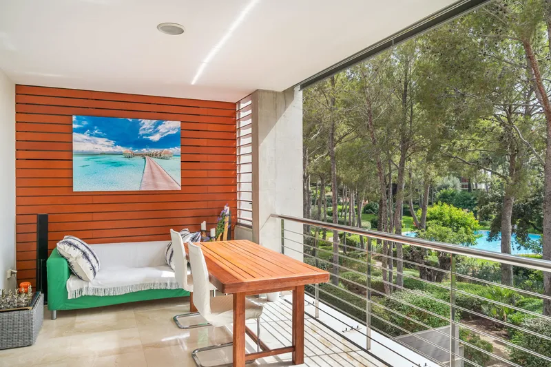 Spacious apartment with spectacular common areas and pools in exclusive Bendinat — photo 2