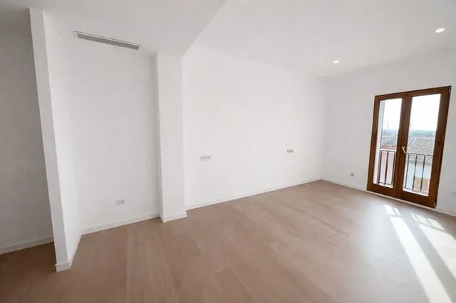 Apartment for rent in Muro — photo 1