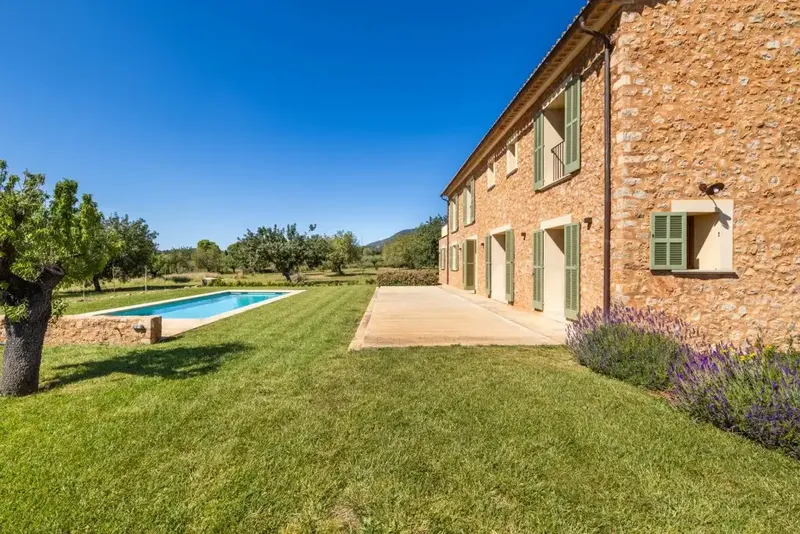 This impressive country house for sale in Alaró was completed in 2021 in the serene outskirts of the village. With spectacular views — photo 2
