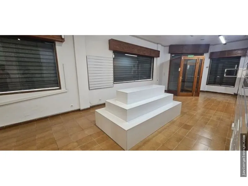Rental of premises on Calle del Mercadal — photo 8