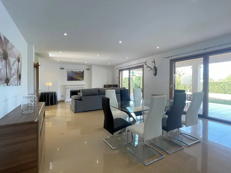 Splendid 4-bedroom villa with pool and sea views in the Santa Ponsa area — photo 5