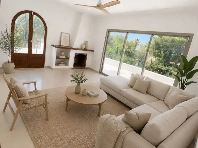 Disponible inmediatamente. Este precioso chalet de cuatro dormitorios, completamente renovado en 2026, combina el encanto de la arquitectura — photo 7