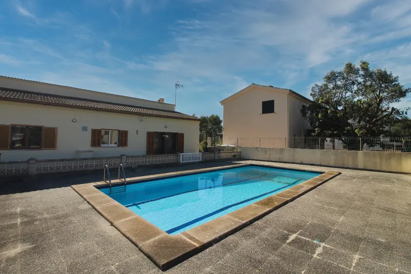 Excellent opportunity in Barcarés, Alcudia, within short walking distance to the sea and a range of local amenities. — photo 6