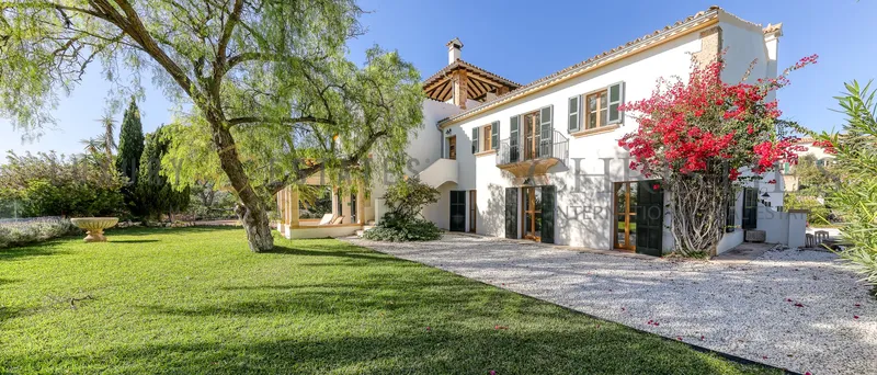 Completely renovated Mediterranean villa in Genova with sea views and vacation rental license — photo 1
