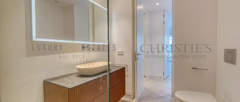 Renovated apartment in Palma in Can Barbará with harbor and sea views — photo 12