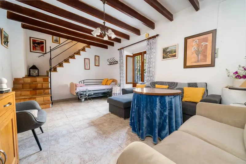 Magnificent townhouse for sale in Andratx Pueblo, a property that stands out for its spaciousness, brightness and for having an attractive outdoor space — photo 7