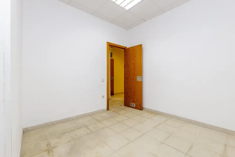 Ground floor local with possibility to convert into a home in the center of Palma — photo 7