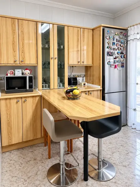 Spacious, bright and ready to move into — photo 10