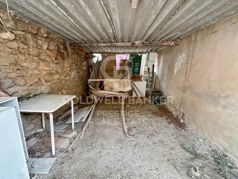 Immerse yourself in the essence of the most authentic Mallorca with this extraordinary estate, a treasure of history and Mallorcan rural charm. — photo 5