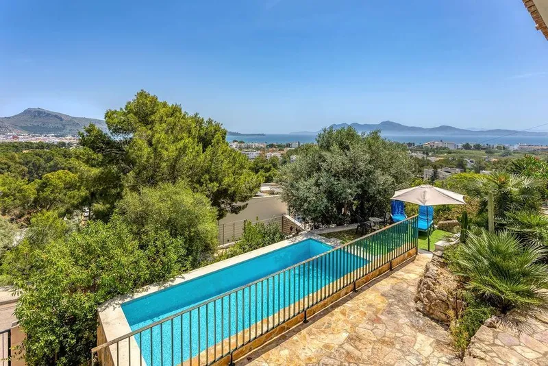 Exclusive: Family villa with sea views in the coveted Puerto de Pollensa — photo 2