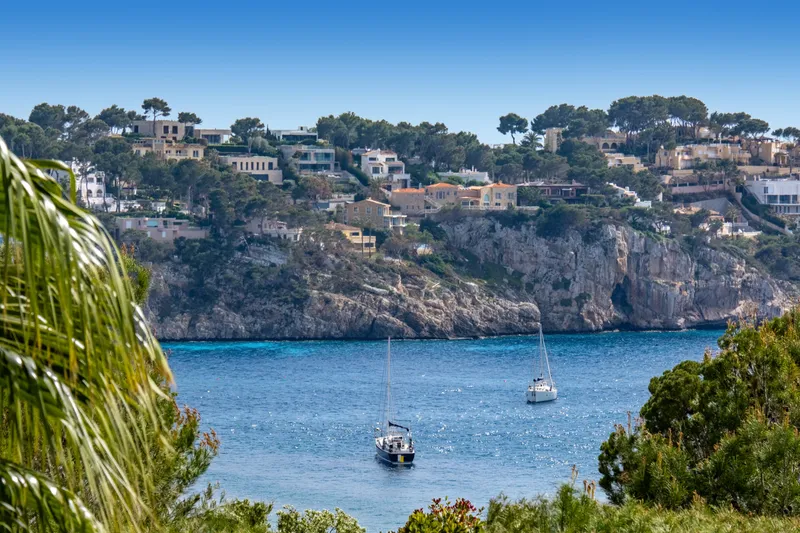 Mediterranean villa for sale in Costa de la Calma with partial sea views — photo 2
