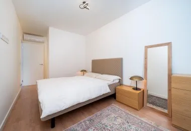 Modern nearly new 1-bedroom apartment in Nou Llevant with parking and storage room — photo 12