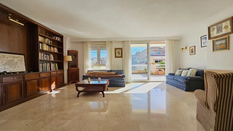 Penthouse with Large Terrace: Architecture and Light in Bons Aires, Palma de Mallorca — photo 5