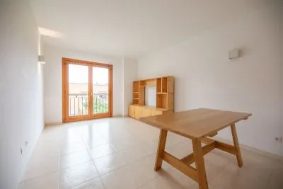 First floor apartment in Alaro to rent — photo 1