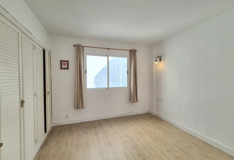 Apartment on the beach with rental potential 1 — photo 7