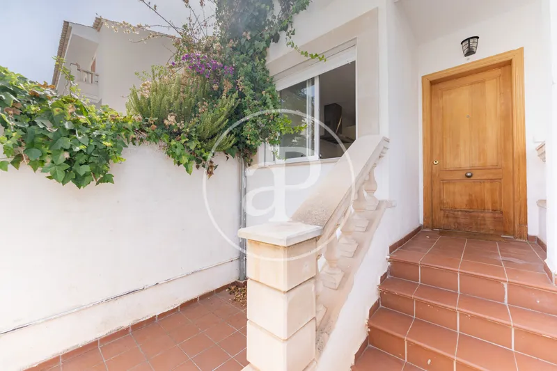 Semi-detached house for long-term rental in La Vileta — photo 1