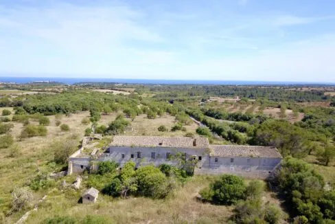 V642 – Investment Opportunity! Renovation-Needed and Emblematic Finca near Porto Cristo — photo 1