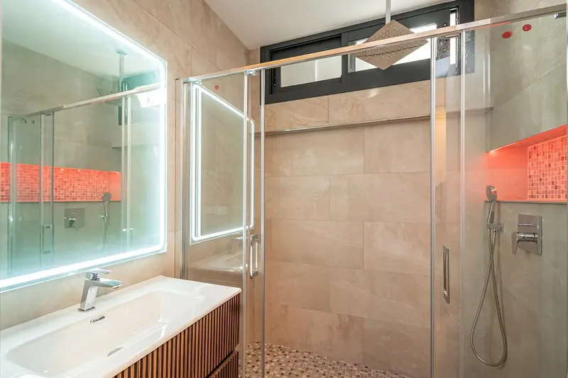 Modern ground floor renovated in Selva – quality, comfort and Mediterranean style — photo 11