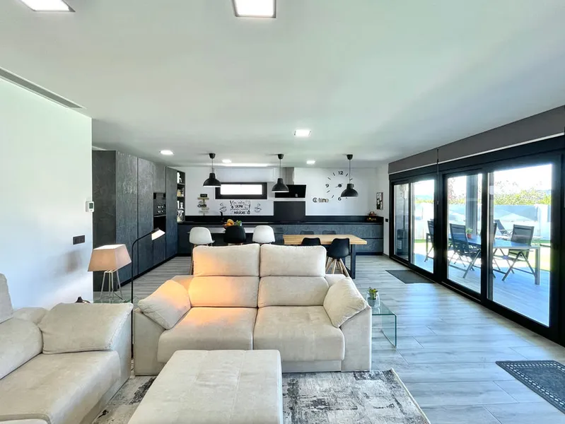 House, independent chalet for sale on Avenida de los Claveles, Palmanyola — photo 7