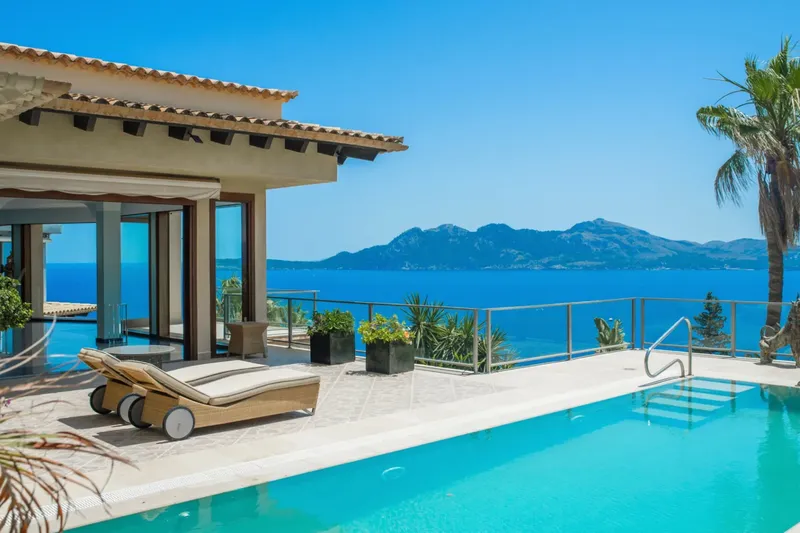 Luxury villa for sale: 7 bedrooms, 2 pools, plot of 22,000 m² — photo 7