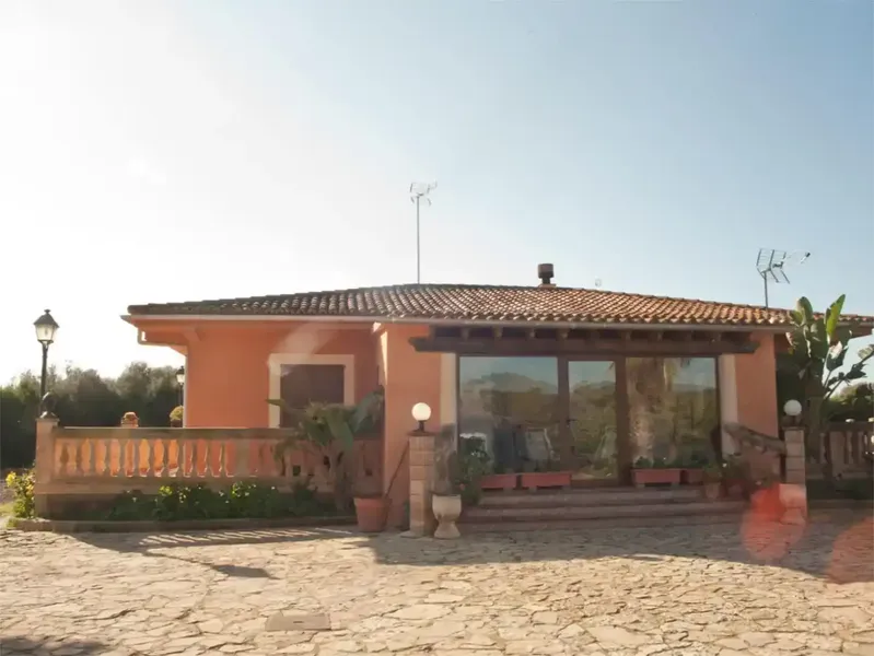 Finca de 17300m2 de terreno con diversas edificaciones, casa principal de unos 180m2 mas terrazas y 800m2 en varias naves. — photo 9