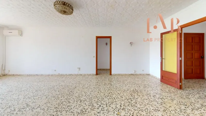 An opportunity with enormous potential in Pòrtol, ideal for those seeking a spacious property to renovate, a family project or a — photo 12