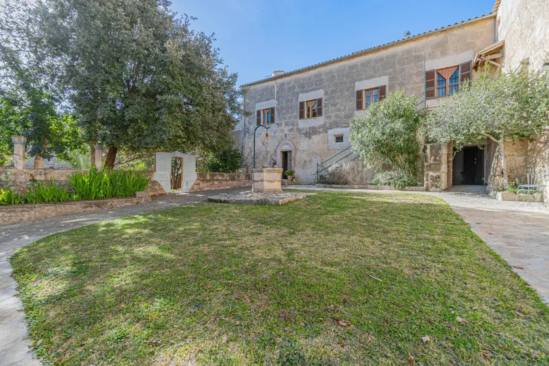 Traditional villa with views — photo 5
