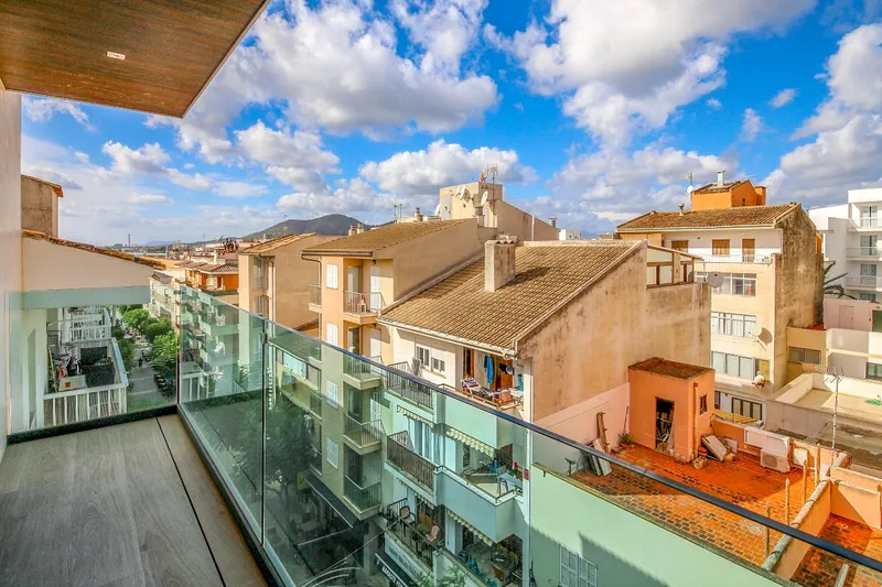 Luxurious Penthouse in the Heart of Puerto Alcúdia — photo 11