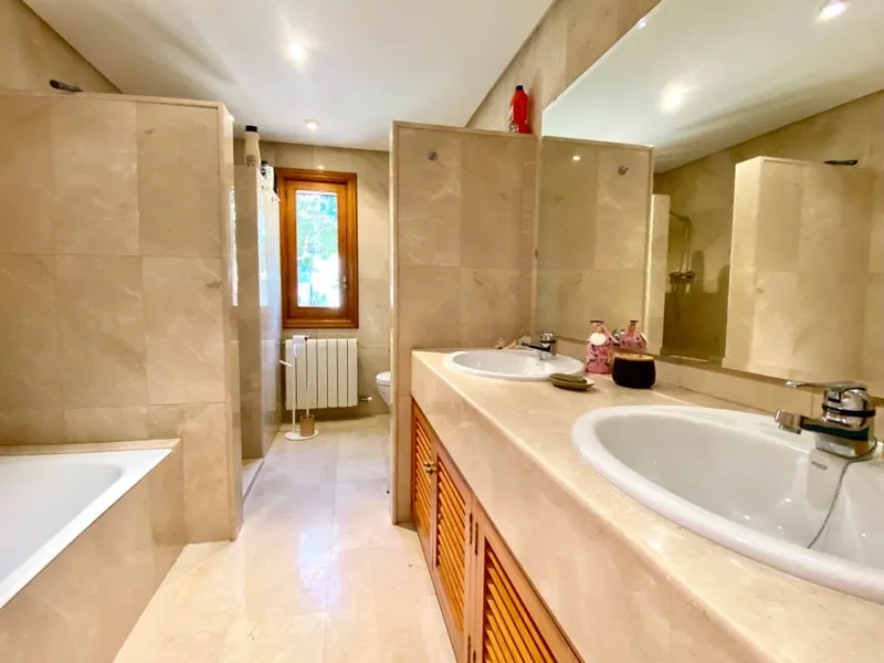 Ref. 2032; Beautiful and spacious house with communal pool for rent in Genova — photo 9