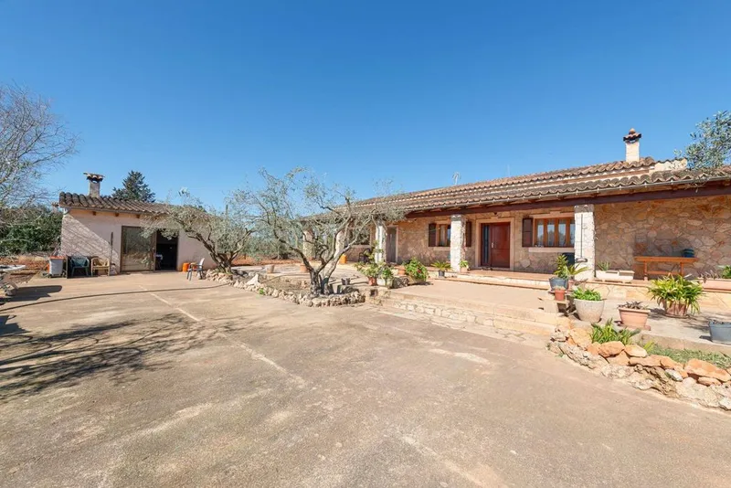 Rural or Farmhouse in Inca, Province of Balearic Islands — photo 1
