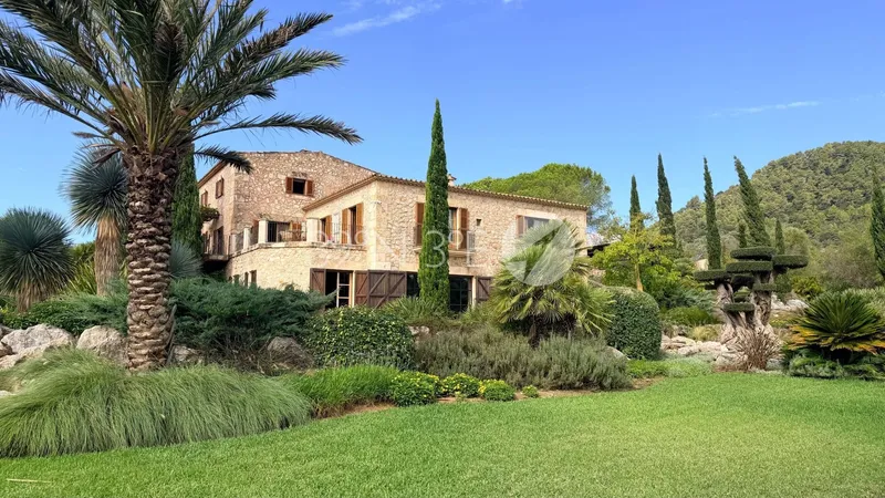 Country house in Campanet — photo 1