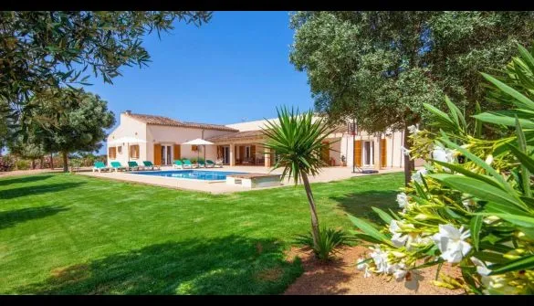 Country House in Campos — photo 1
