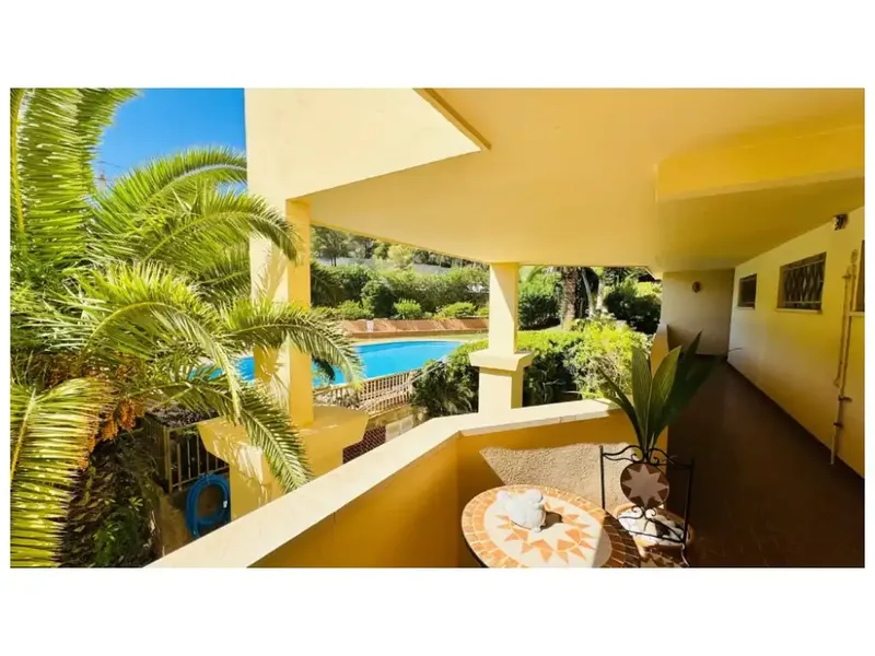 Discover this impressive penthouse located in Cala Vinyes, in the coveted southwest area of Mallorca, where luxury, comfort and views — photo 2