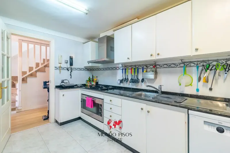 Semi-detached chalet ideal for families, with large terrace and open views in Establiments! Palma de Mallorca, Balearic Islands. — photo 10