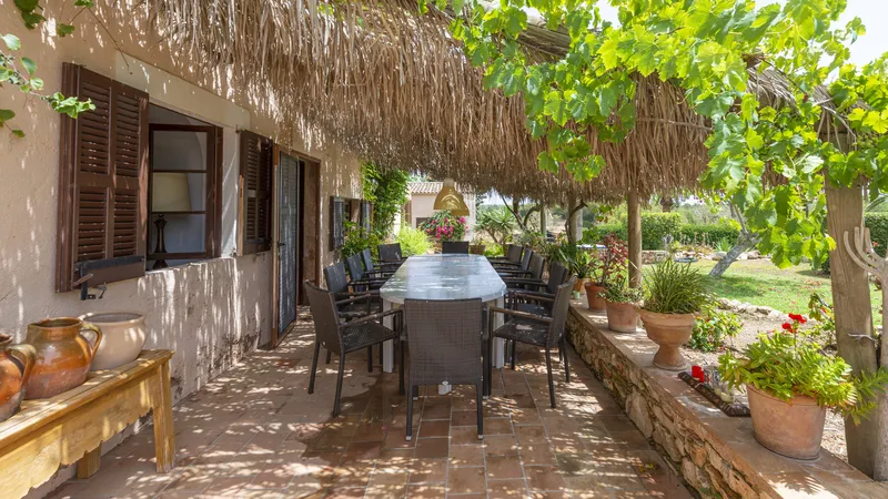 Charming finca in Calonge with beautiful, park-like garden — photo 4