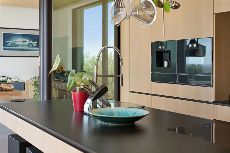 Modern Design House with Sea Views, High-Tech Pool and Guest Apartment — photo 10