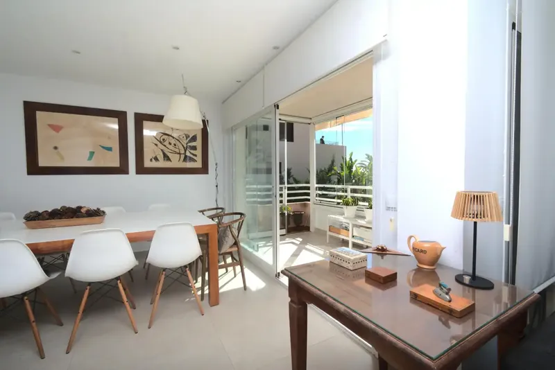 Discover an architectural gem in Palma, a magnificent duplex located in the prestigious Bonanova neighborhood. With its impressive 247 m2 — photo 8