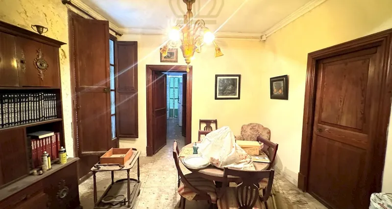 Large apartment as renovation project directly in Palma old town — photo 5